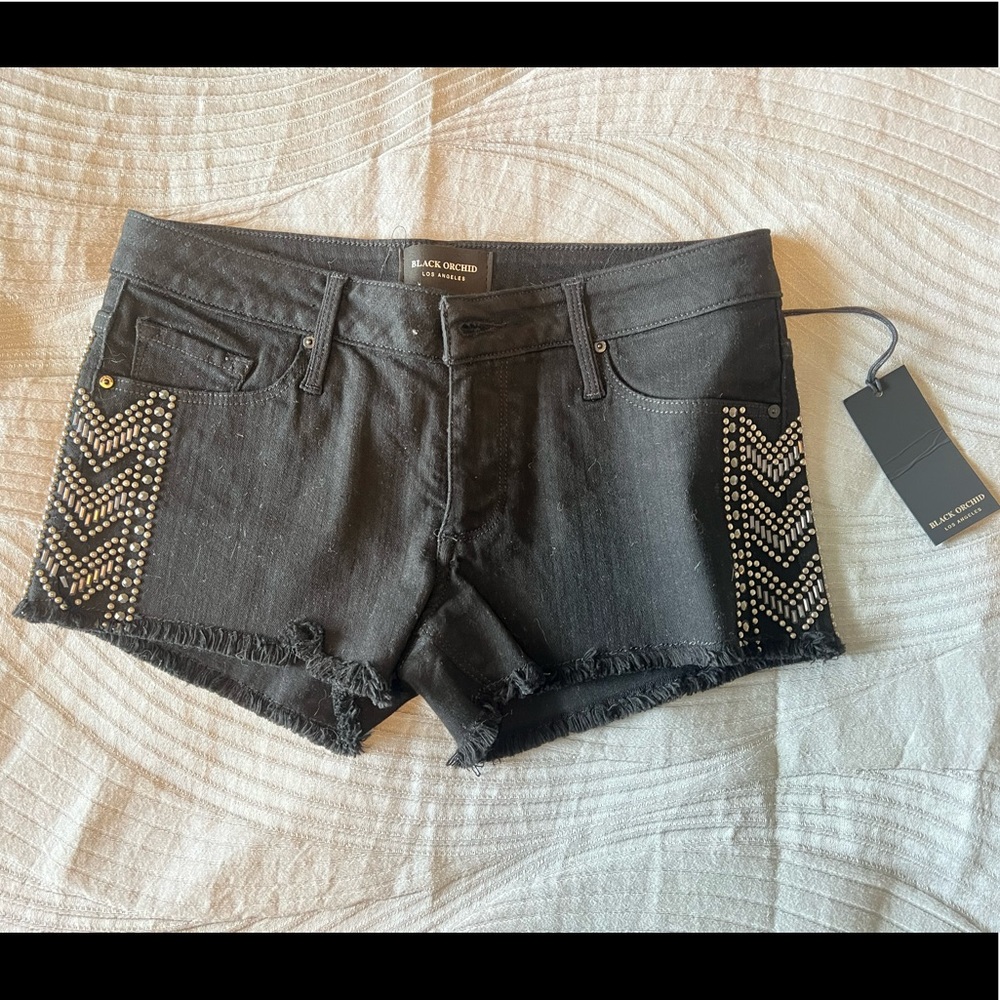 NWT Black orchid Lola cut off short